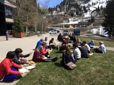 Group of people eating food outdoors | Santosh Yoga Institute in Salt Lake City, UT